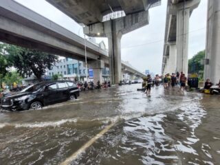 Hujan Ekstrem dan Dampaknya: Prediksi Cuaca serta Hubungannya dengan Deforestasi